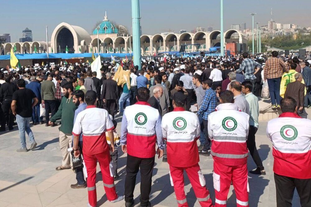 پوشش نماز جمعه تهران با ۱۹۰۰ امدادگر و نجاتگر هلال احمر