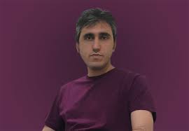 نویسنده کتاب ربات کامل:میثم عربی