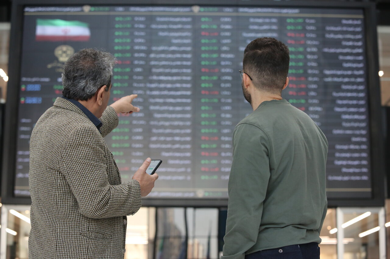 پیش بینی بورس فردا ۱۷ اردیبهشت/ بازار سرمایه صعودی می شود؟