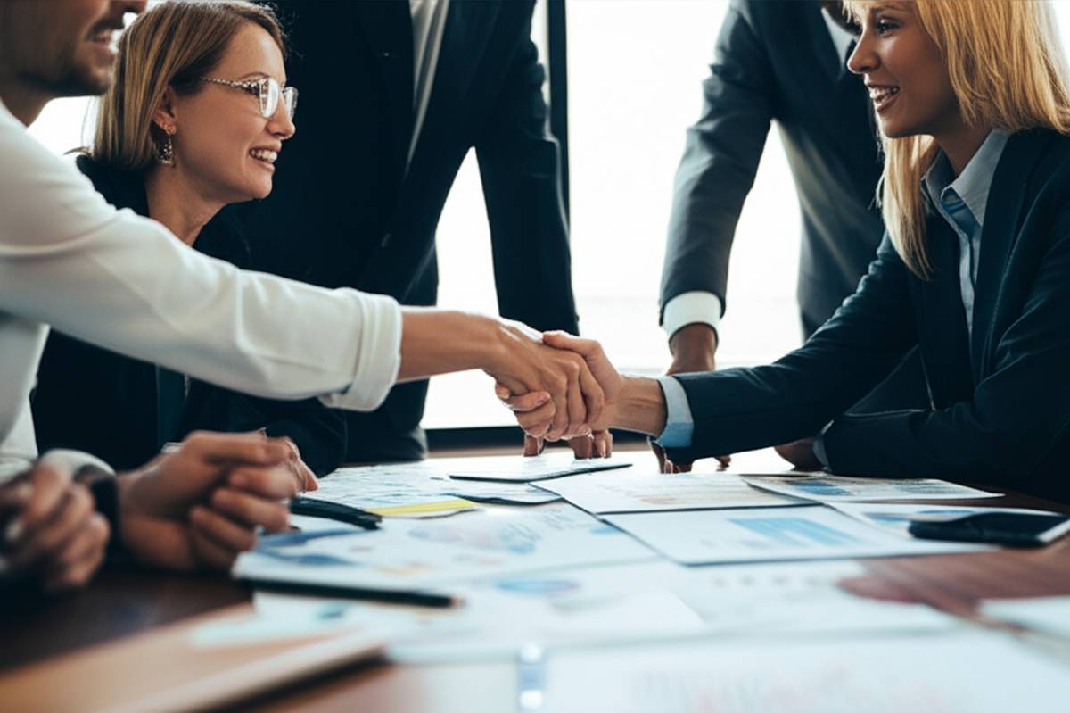 خلاصه کتاب آموزش و مربیگری کار گروهی - راهنمای جامع نکات کلیدی
