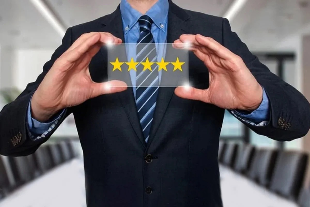 یک مشاور کسب و کار باید چه ویژگی هایی را دارا باشد؟