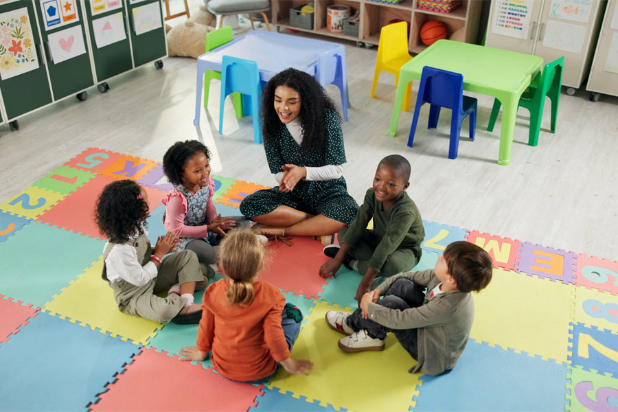 مدیریت استرس و برقراری ارتباط مؤثر با مرکز در طول روز کاری